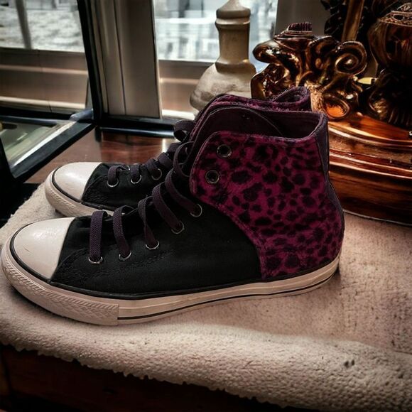 Converse CTAS Girl's Pre-owned Purple/Black Leopard Hi Top Sneakers -sz. 5 RARE - Picture 2 of 5